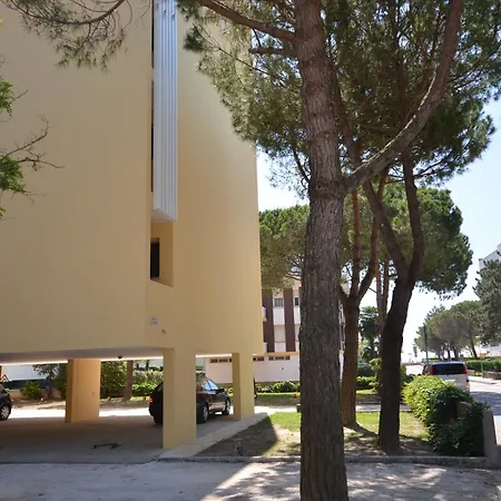 Calypso Apartment *